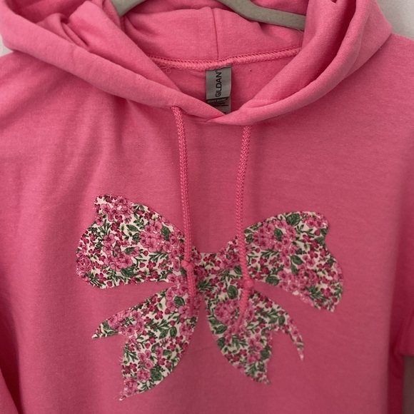 Custom floral machine sewn bow Hoodie  crewneck/ sweatshirt pink sz small - Picture 3 of 5